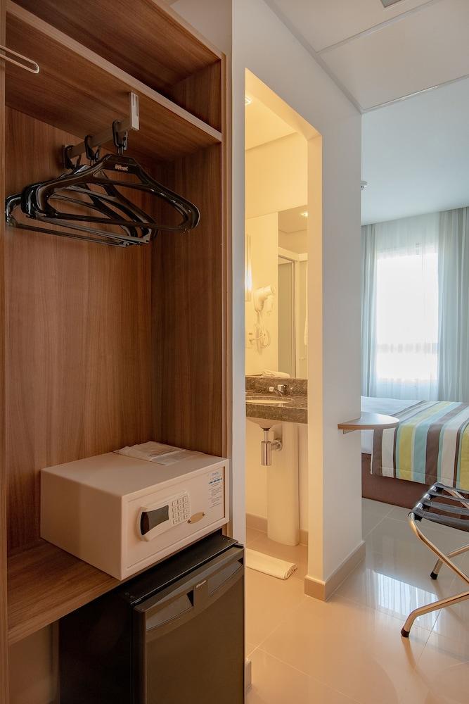 Express Vieiralves Hotel Manaus Bagian luar foto
