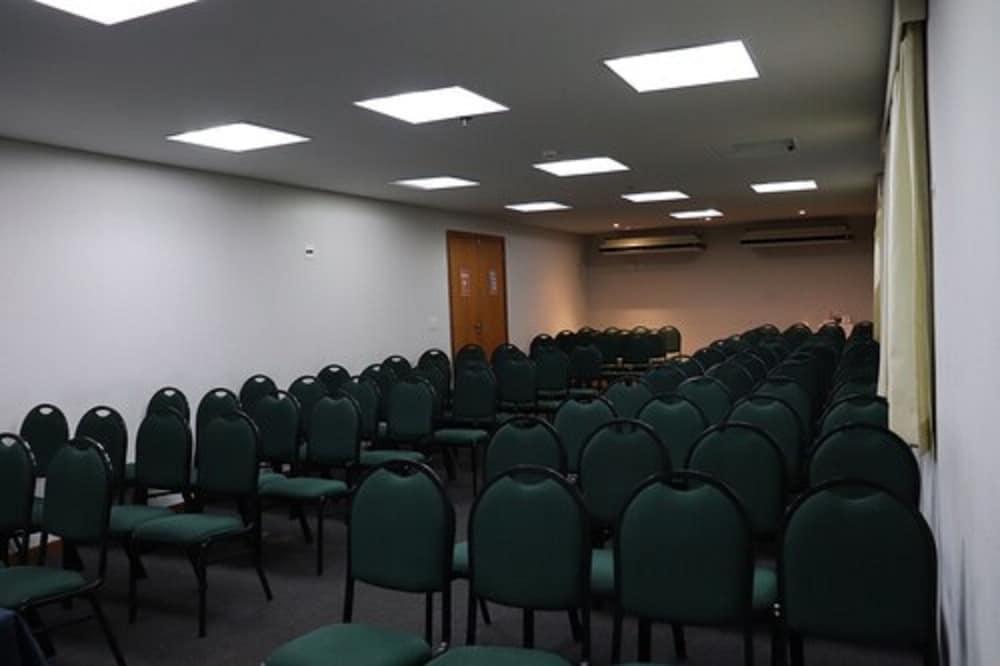 Express Vieiralves Hotel Manaus Bagian luar foto